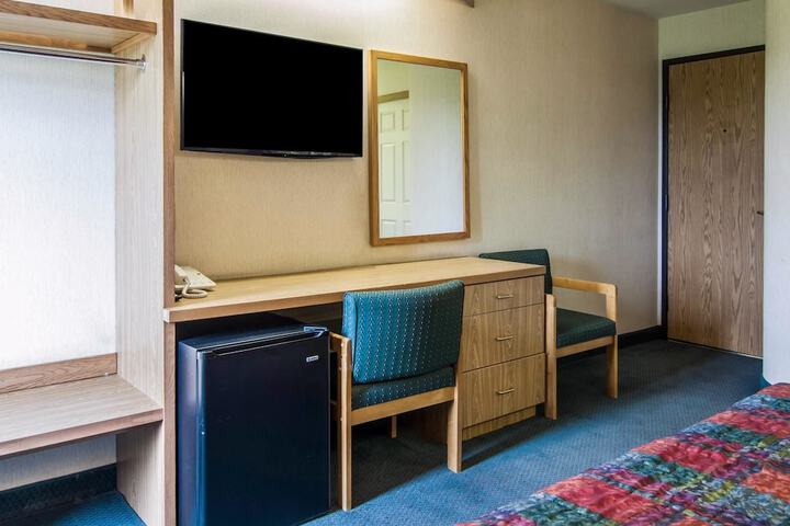 Room 14 of 24