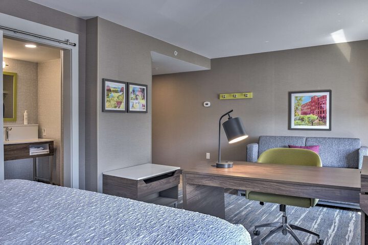 Room 12 of 30