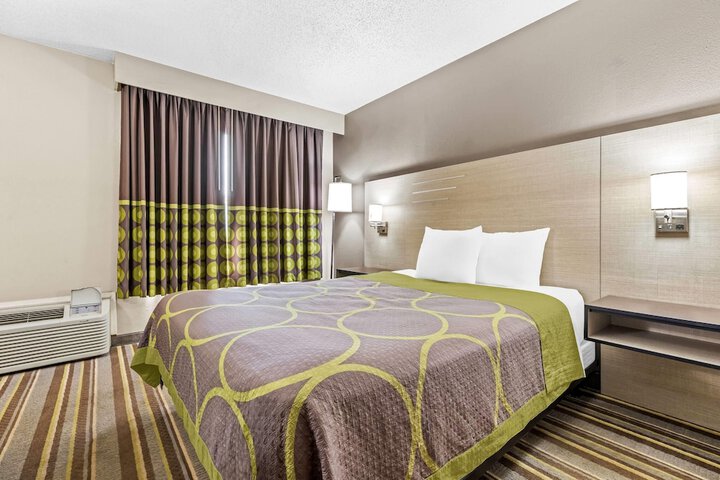 Super 8 by Wyndham Athens