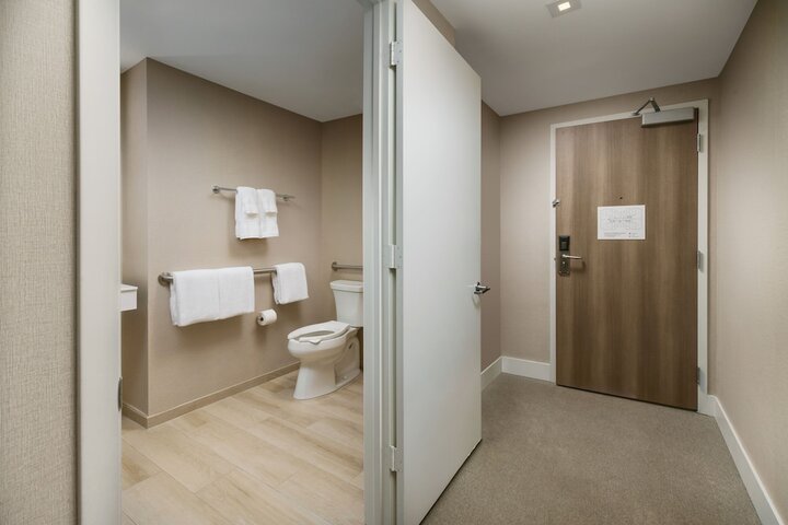 Room 58 of 104
