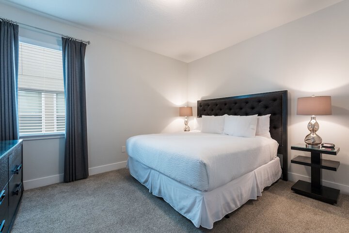 Room 16 of 26