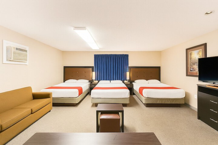 Lamplighter Inn