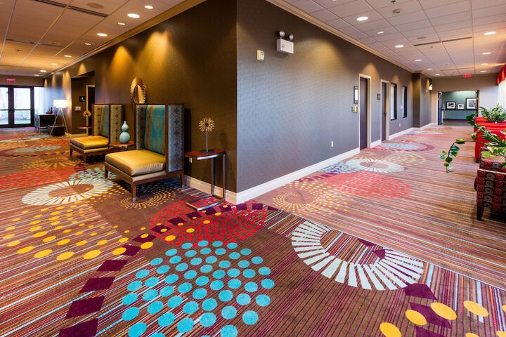 Ballroom/Hall 67 of 72