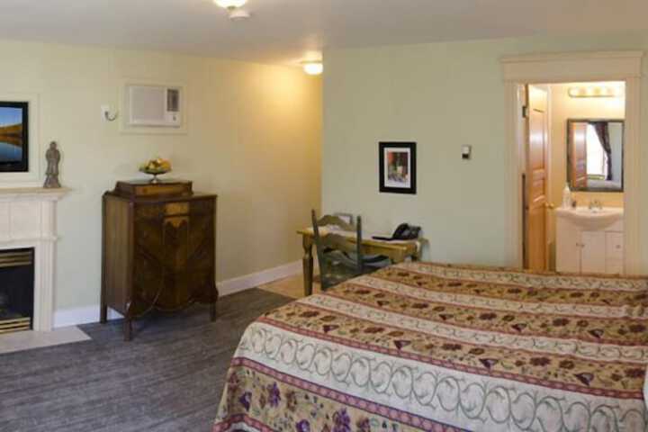 Room 17 of 25