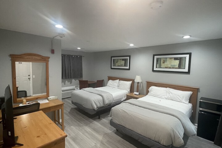 Room 28 of 38