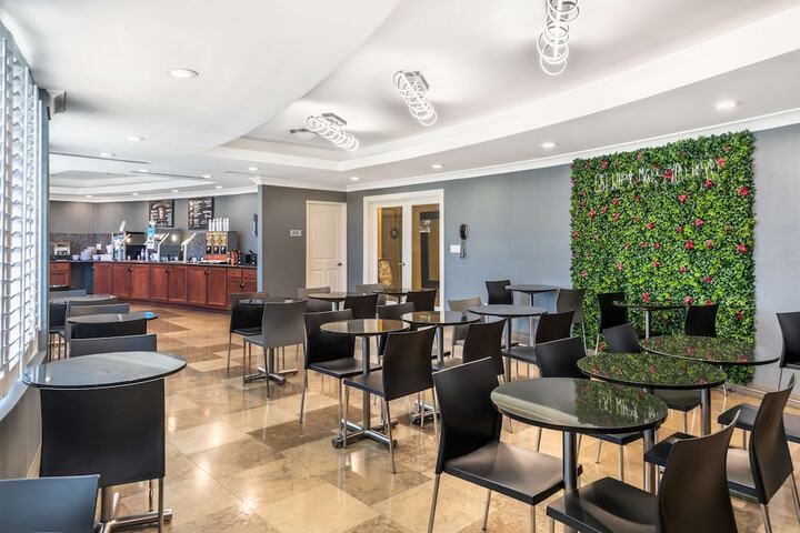 Best Western Plus Avita Suites