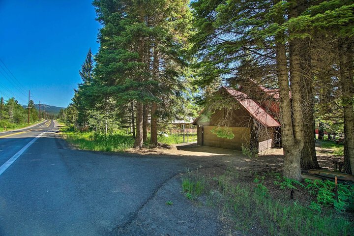 Beautiful Mccall Cabin: Perfect for Families!