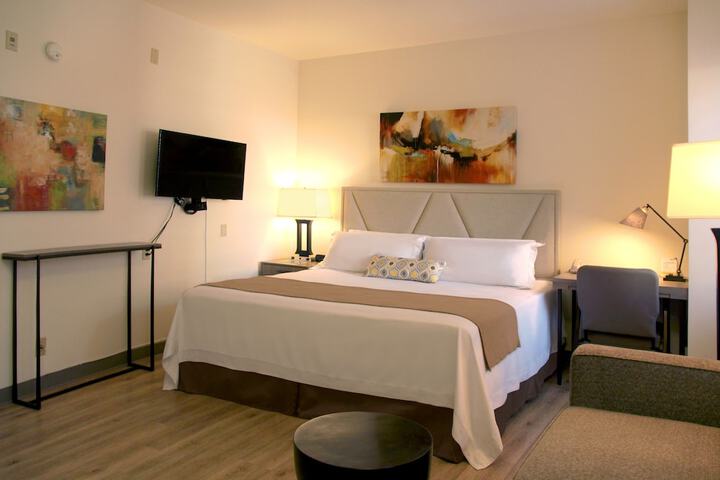 Room 21 of 32