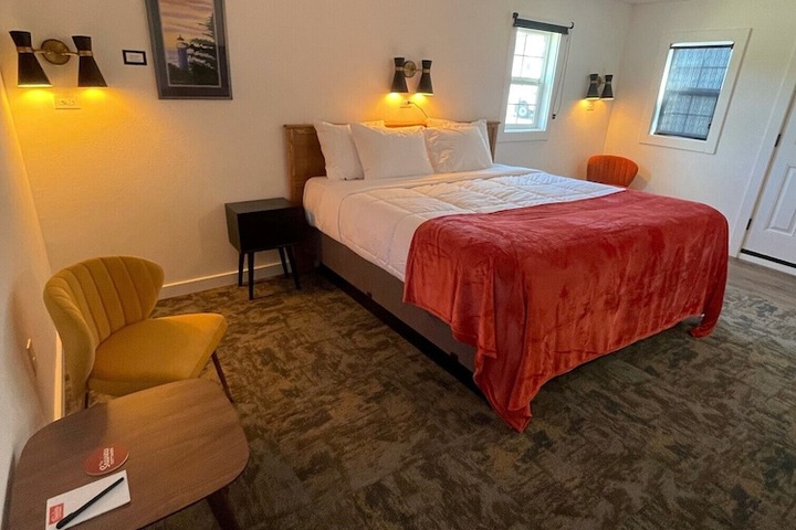 Room 41 of 63