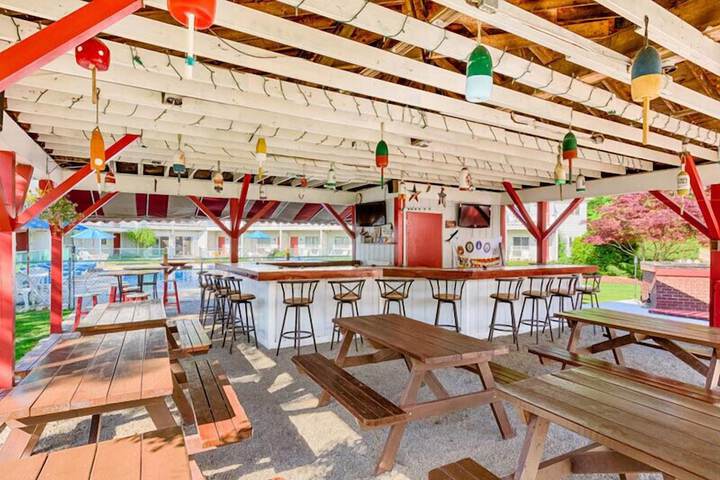 The Rhumb Line Resort