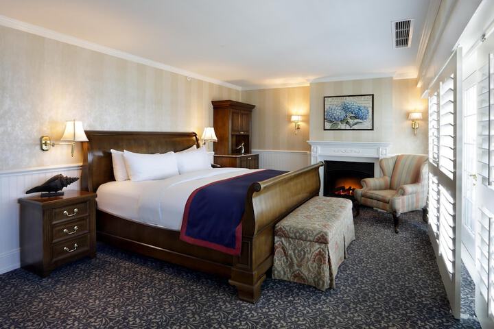 Madison Beach Hotel