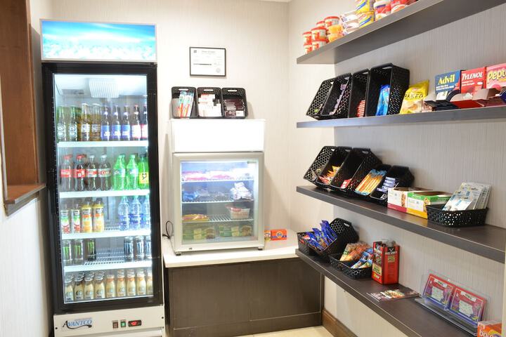 Holiday Inn Express Waterloo Cedar Falls by IHG