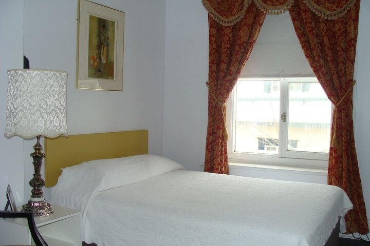Room 26 of 31
