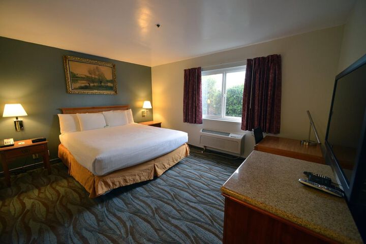 Room 27 of 40