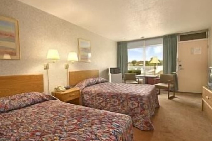 Room 17 of 20