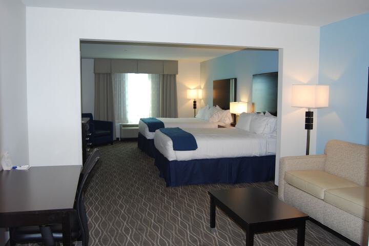 Room 37 of 61
