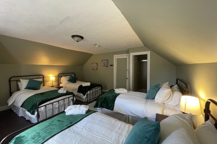 Stone Hearth Inn and Eatery