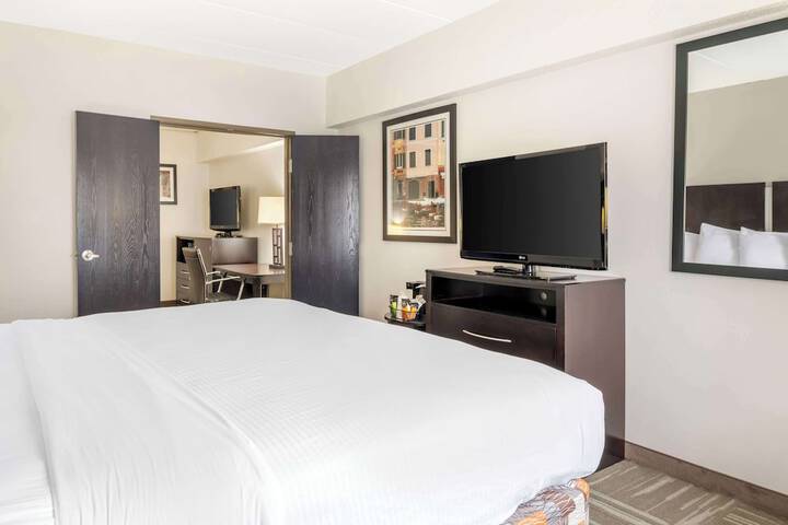 Room 16 of 31