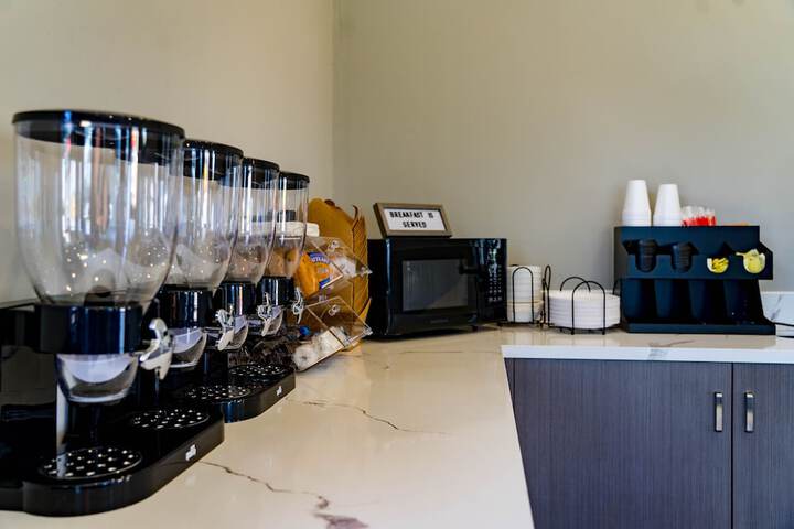 Breakfast/Coffee Service 20 of 20