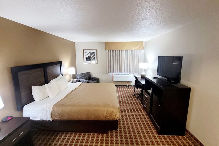 Room 21 of 39