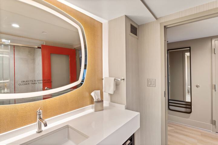 Hotel Indigo Baton Rouge Downtown by IHG