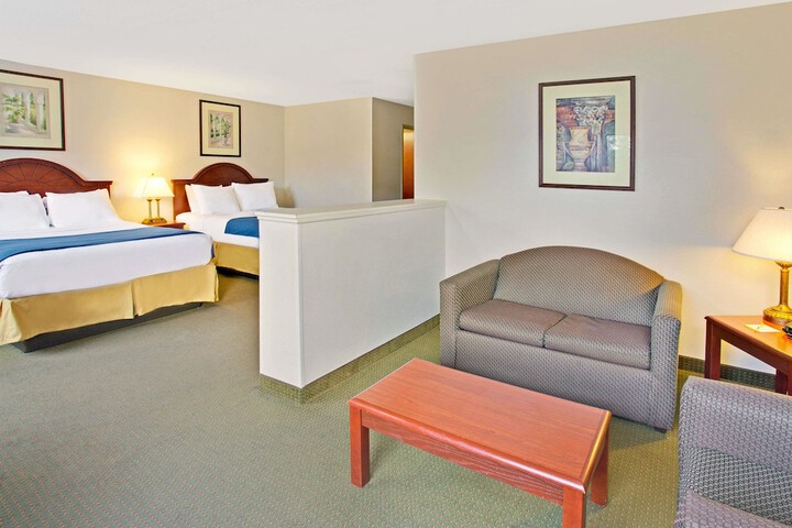 Room 12 of 19