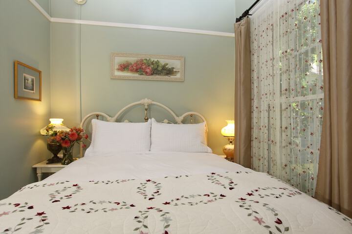 Room 45 of 113