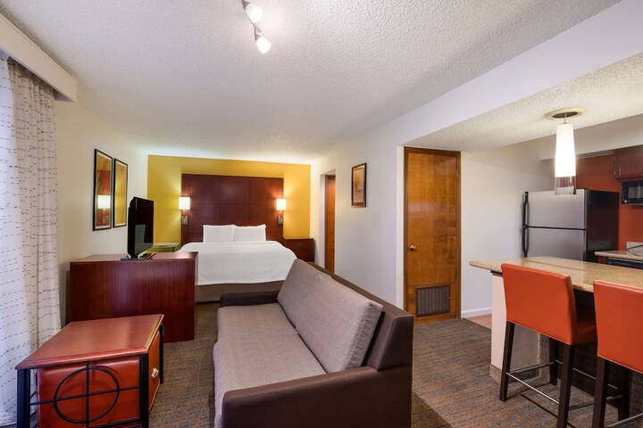 Room 40 of 51