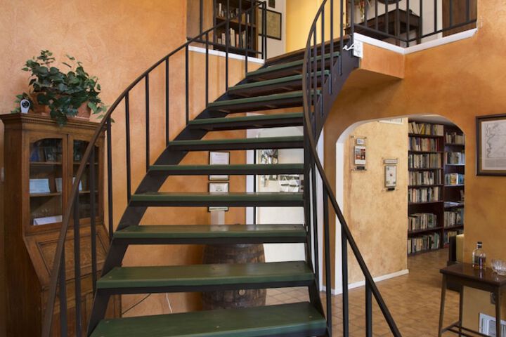 The Lakehouse Bed & Breakfast