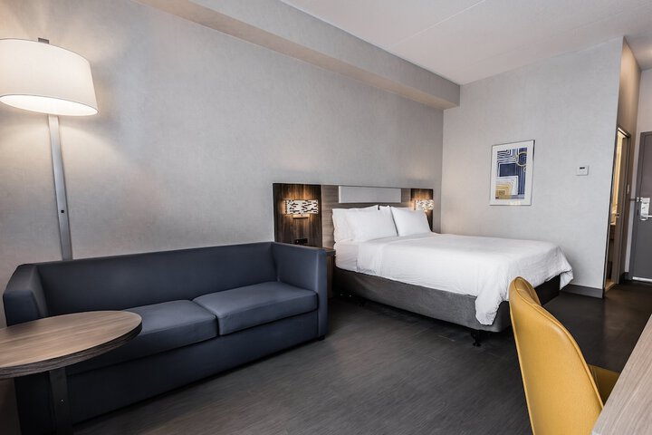 Room 54 of 89