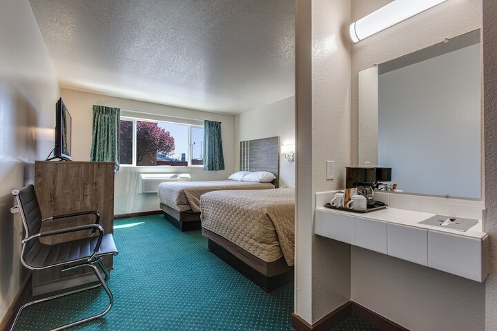 Room 14 of 33