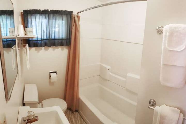Room 10 of 64
