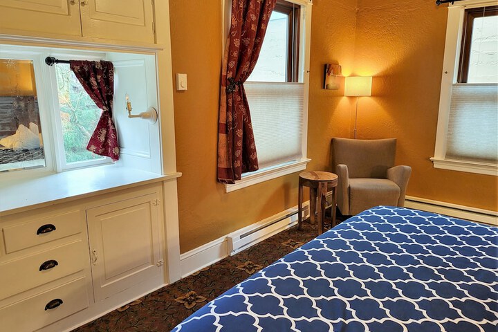 Room 35 of 44