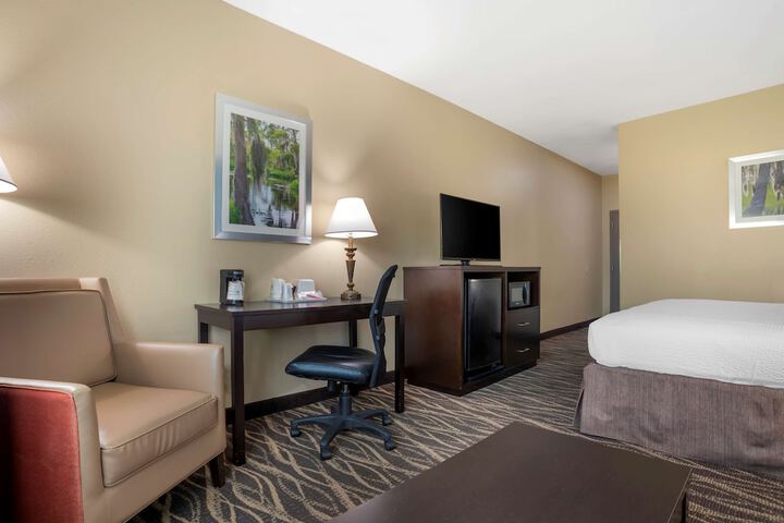 Room 13 of 25