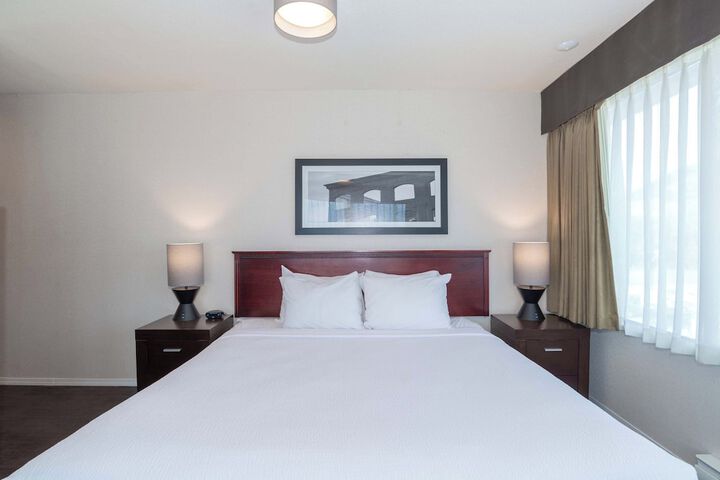 Room 25 of 34