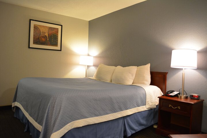 Room 13 of 21
