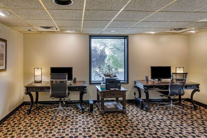Business Center 30 of 30