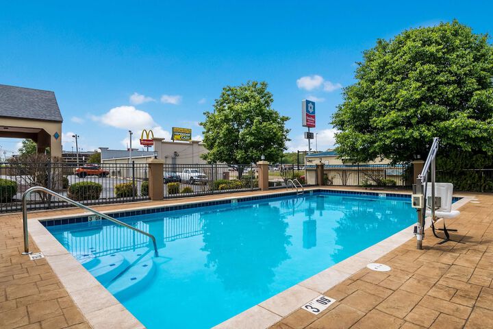 Pool 7 of 34
