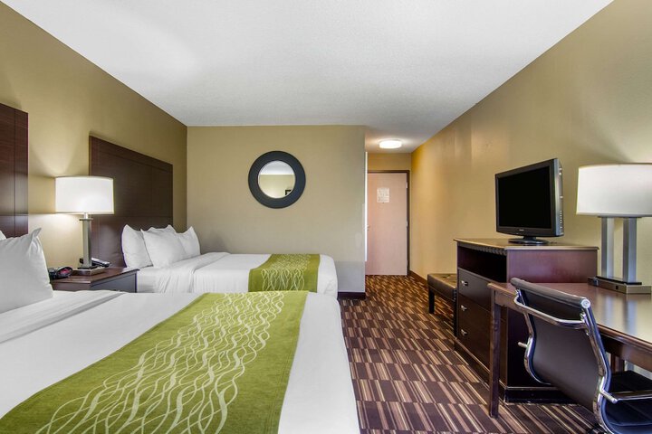 Room 32 of 71