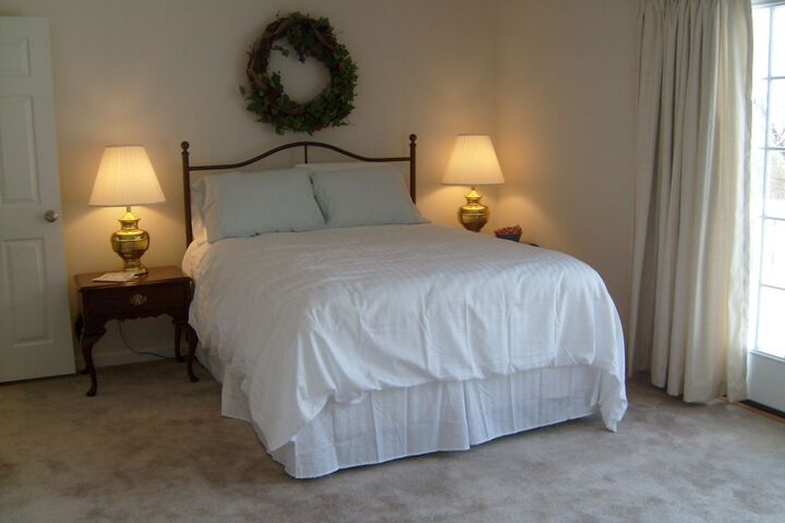 Room 13 of 27