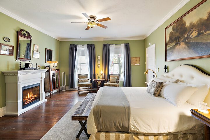 McCully House Inn
