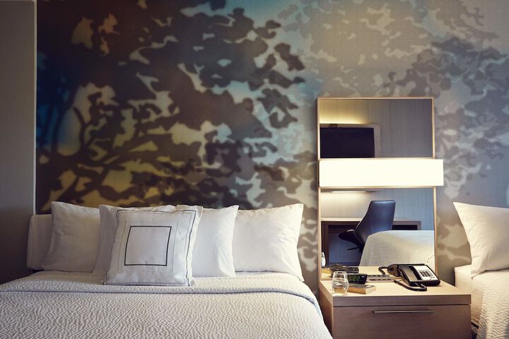 Room 50 of 68