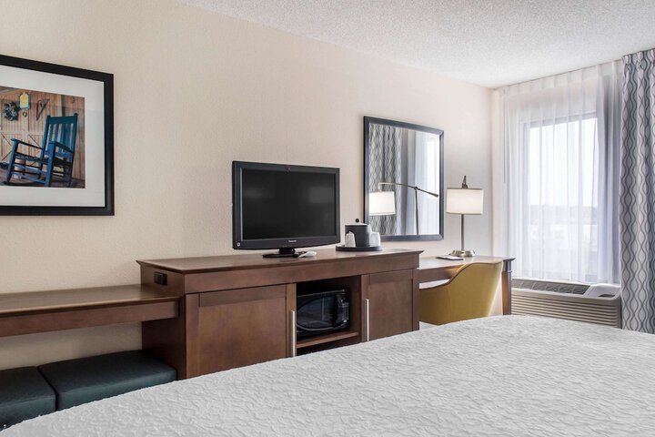 Room 18 of 29