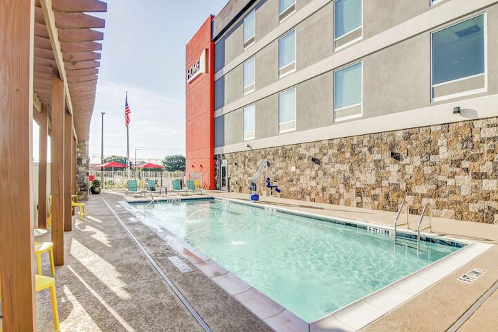 Pool 4 of 41