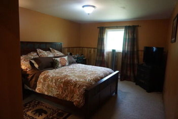 Fairbanks Moose Manor B & B