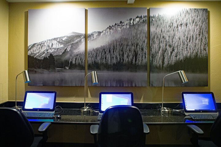 Business Center 46 of 46