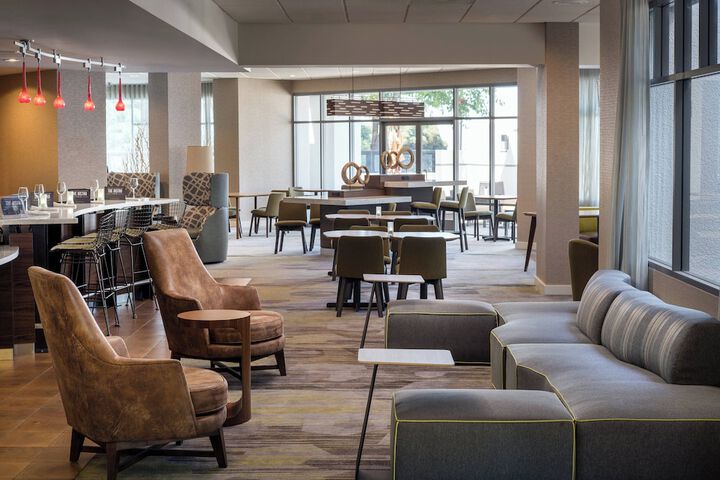 Courtyard by Marriott Richmond / Berkeley
