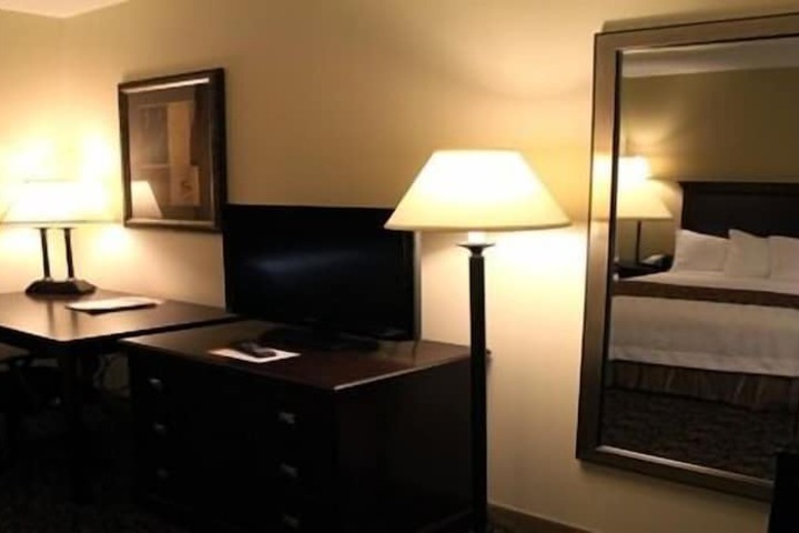 Room 5 of 23