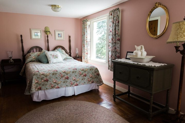 Room 10 of 27