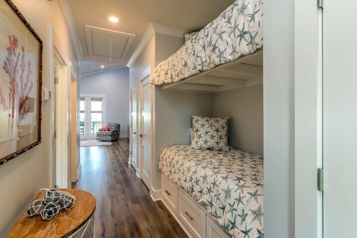 Luxe Family Condo w / Gulf View in Dauphin Island!